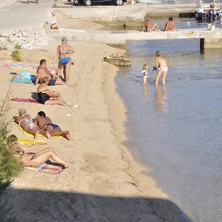 Daire With Parking Space Barbat, Rab - 22863 Rab Town