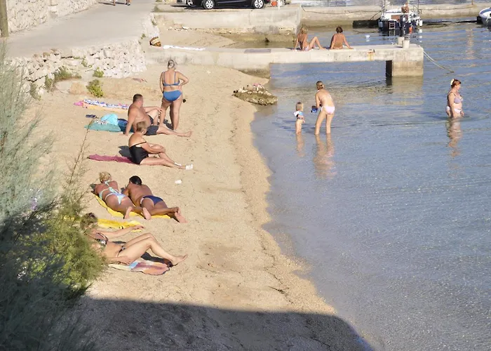 Appartamento With Parking Space Barbat, Rab - 22863 Rab Town
